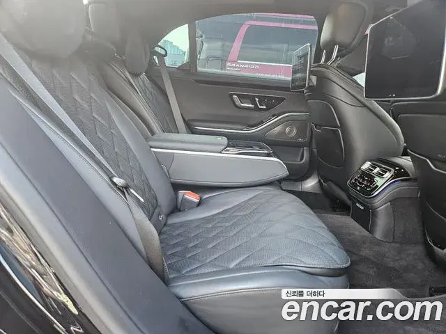 Mercedes-Benz S-Class 2024 — Фото 11/20