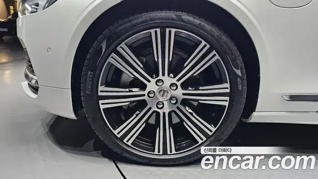 Volvo S90 2025 — ფოტო 8/37
