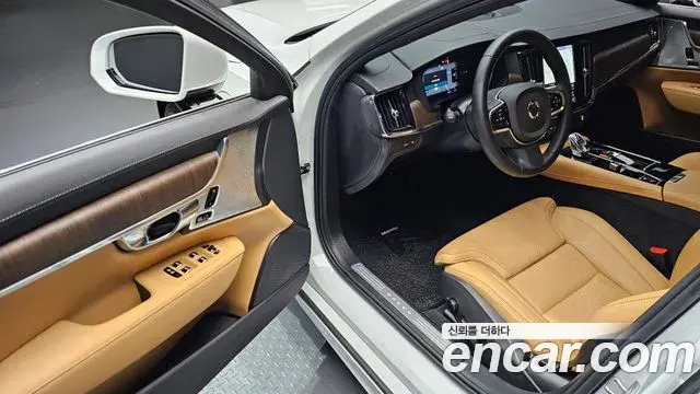 Volvo S90 2025 — ფოტო 17/37