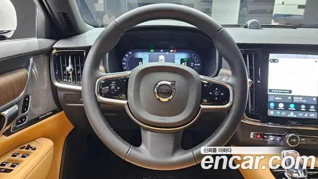 Volvo S90 2025 — ფოტო 26/37