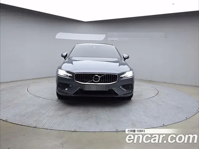 Volvo S60 2021 — Şəkil 15/20