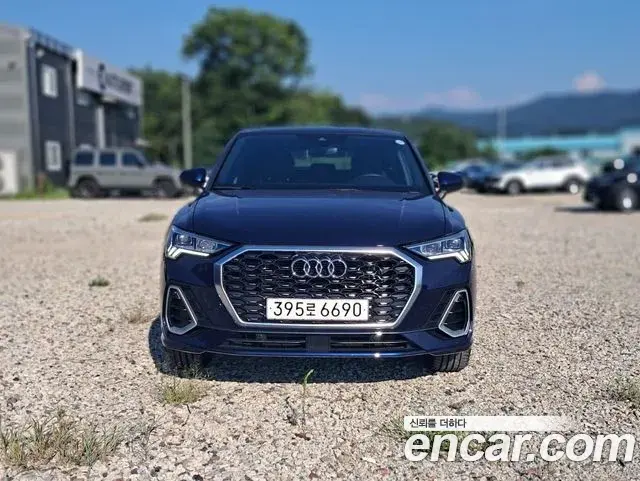 Audi Q3 2024 — Фото 1/20