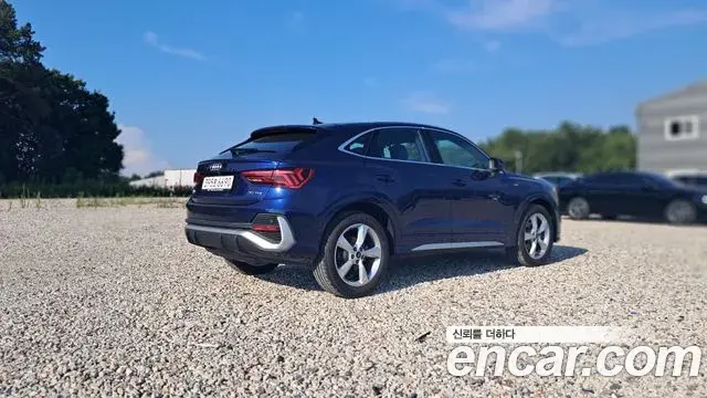Audi Q3 2024 — Фото 3/20