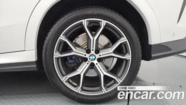 BMW X6 2020 — ფოტო 19/35