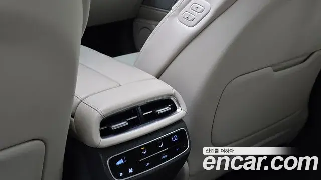 Genesis G80 2022 — Photo 17/33