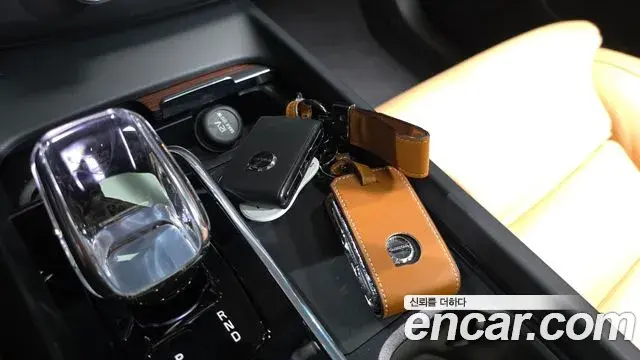 Volvo XC60 2025 — Şəkil 11/33