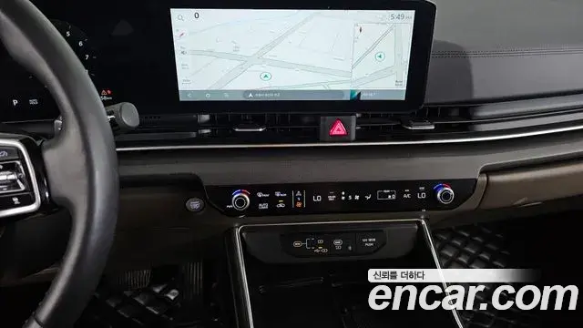 Kia Carnival 2024 — Фото 13/20