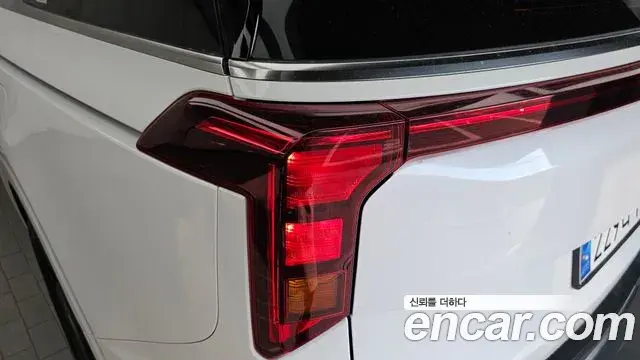 Kia Carnival 2024 — Photo 8/30