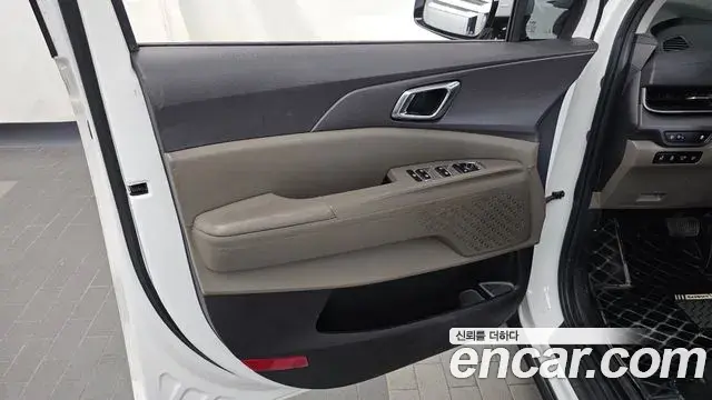 Kia Carnival 2024 — Photo 18/30
