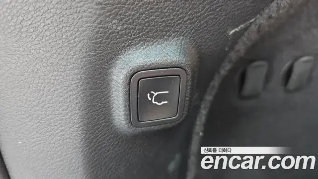 Jeep Cherokee 2021 — ფოტო 8/30