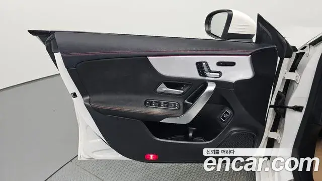 Mercedes-Benz CLA-Class 2020 — Photo 25/30