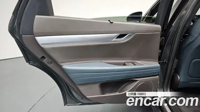 Genesis G80 2023 — ფოტო 20/35