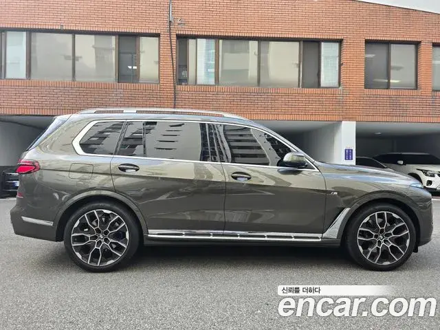 BMW X7 2025 — Фото 4/14