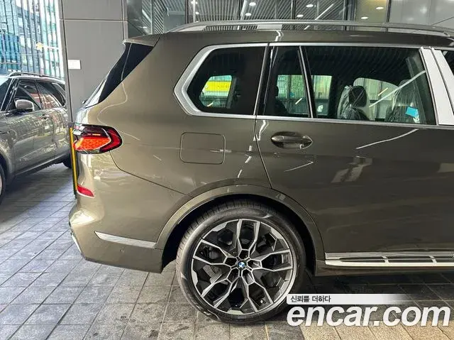 BMW X7 2025 — Фото 12/14