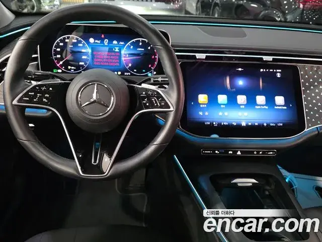 Mercedes-Benz E-Class 2024 — Photo 6/16
