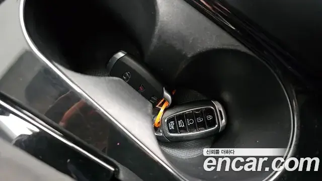 Hyundai The New Avante Hybrid 2022 — ფოტო 22/33