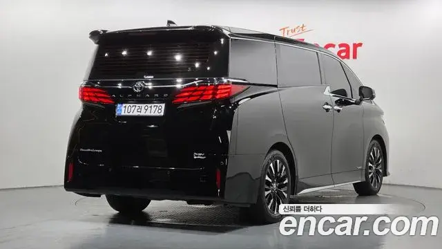 Toyota Alphard 2024 — ფოტო 9/20
