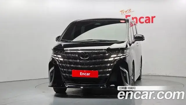 Toyota Alphard 2024 — ფოტო 20/20