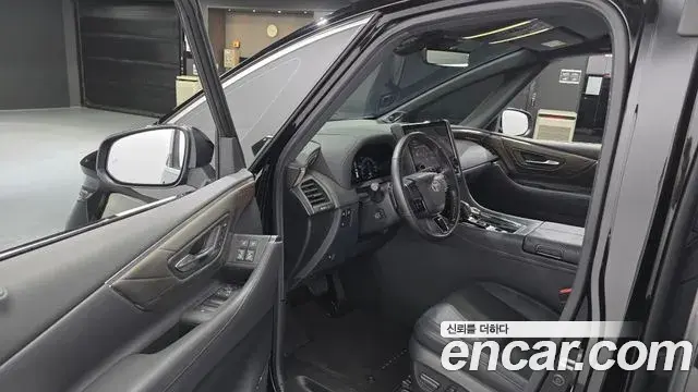 Toyota Alphard 2024 — ფოტო 4/20