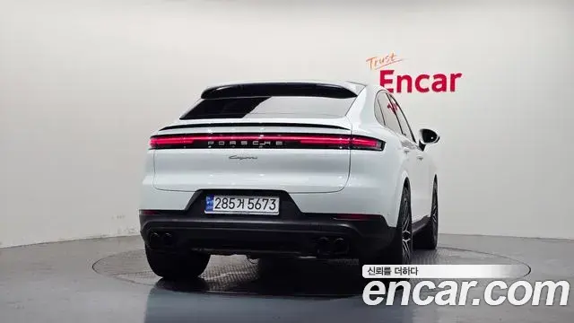 Porsche Cayenne 2024 — ფოტო 36/38