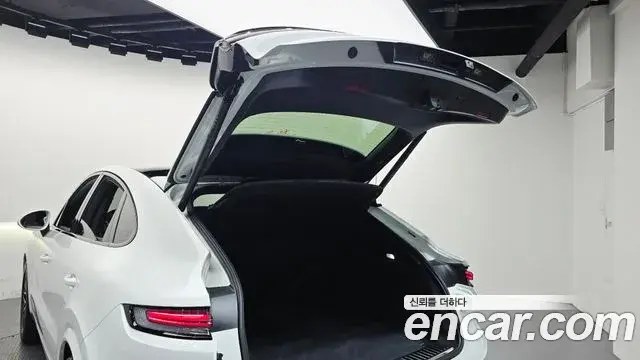 Porsche Cayenne 2024 — ფოტო 6/38
