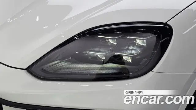 Porsche Cayenne 2024 — ფოტო 1/38