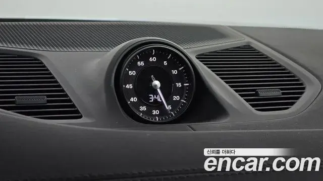 Porsche Cayenne 2024 — ფოტო 3/38