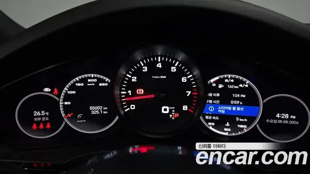 Porsche Cayenne 2022 — Photo 29/35