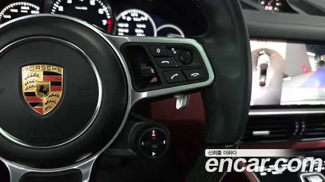 Porsche Cayenne 2022 — Photo 13/35