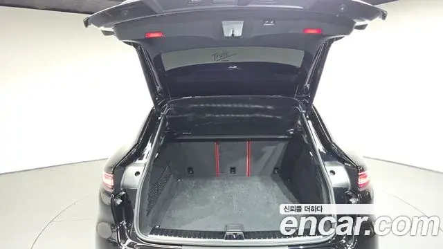 Porsche Cayenne 2022 — Photo 20/35