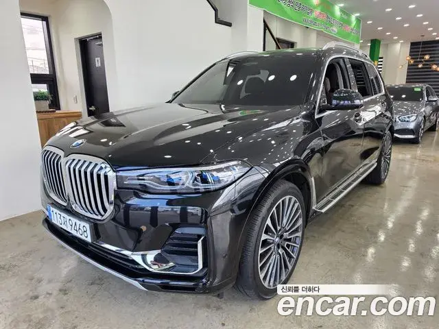 BMW X7 2021 — Фото 1/19