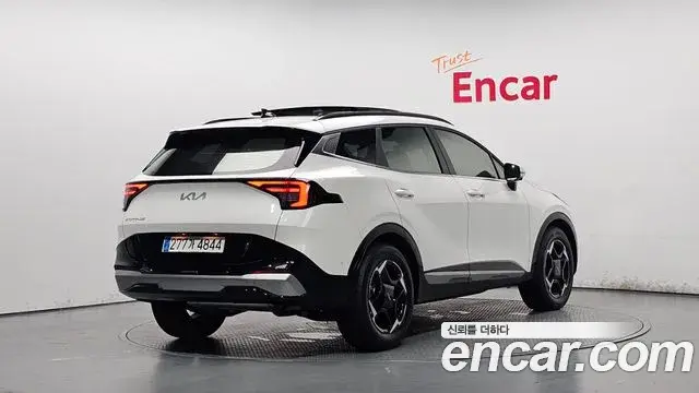 Kia Sportage 2025 — Фото 2/20