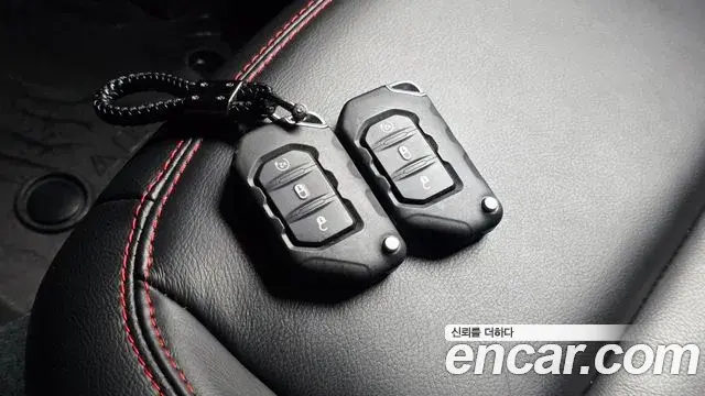 Jeep Wrangler 2023 — ფოტო 23/30