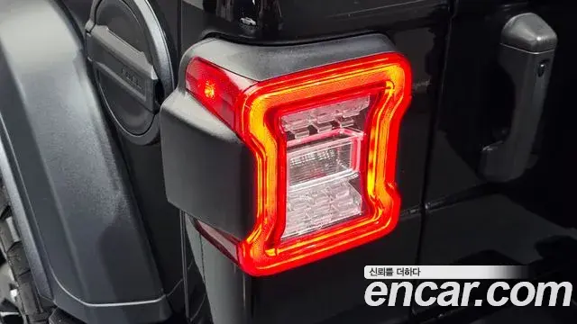 Jeep Wrangler 2023 — ფოტო 11/30