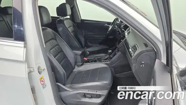 Volkswagen Tiguan Allspace 2018 — Photo 9/20
