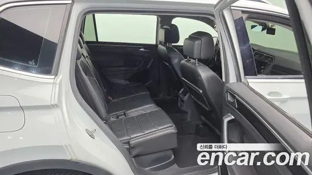 Volkswagen Tiguan Allspace 2018 — Photo 12/20