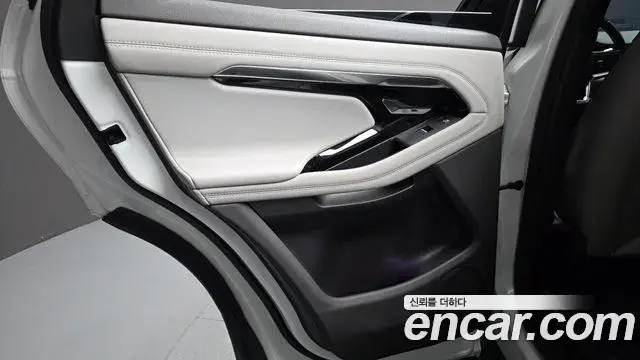 Land Rover Range Rover Evoque 2022 — Şəkil 17/35