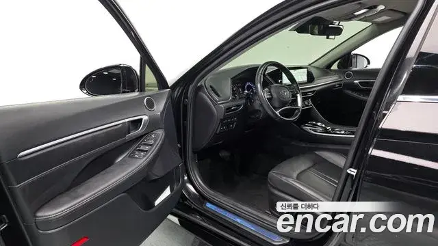 Hyundai Sonata 2022 — Фото 9/20