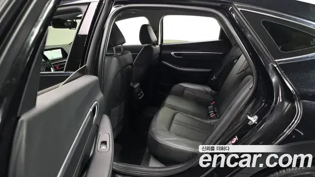Hyundai Sonata 2022 — Фото 11/20