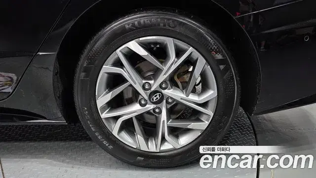 Hyundai Sonata Hybrid 2022 — Photo 22/30