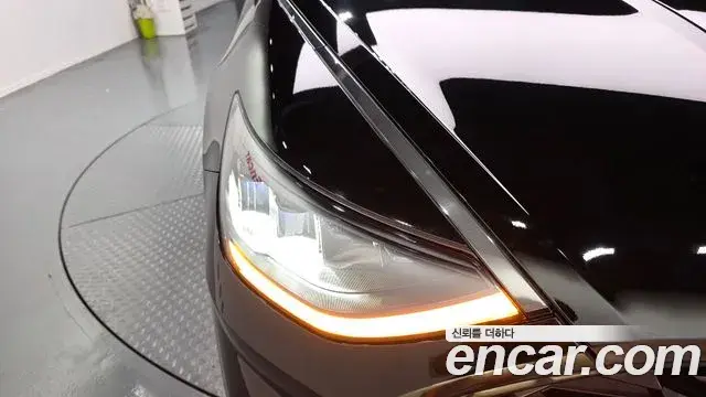 Hyundai Sonata Hybrid 2022 — Photo 27/30