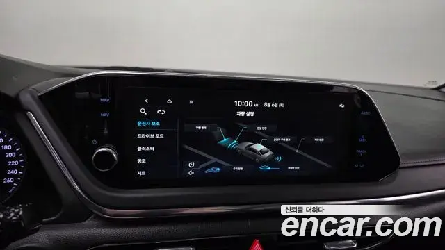 Hyundai Sonata Hybrid 2022 — Photo 13/30