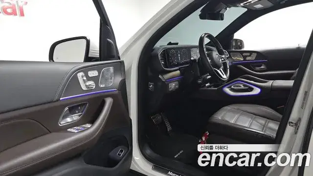 Mercedes-Benz GLS-Class 2021 — Photo 34/39