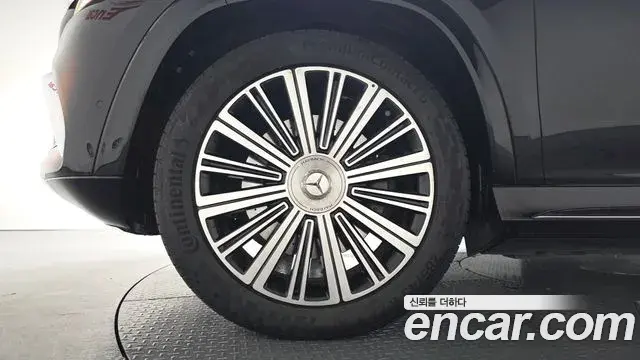 Mercedes-Benz GLS-Class 2023 — ფოტო 30/43