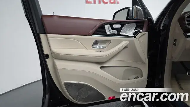 Mercedes-Benz GLS-Class 2023 — ფოტო 37/43