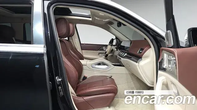 Mercedes-Benz GLS-Class 2023 — ფოტო 32/43