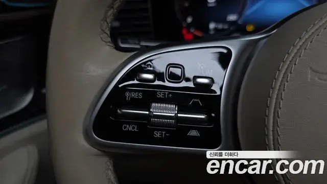 Mercedes-Benz GLS-Class 2023 — ფოტო 34/43