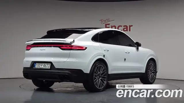 Porsche Cayenne 2022 — Photo 5/34