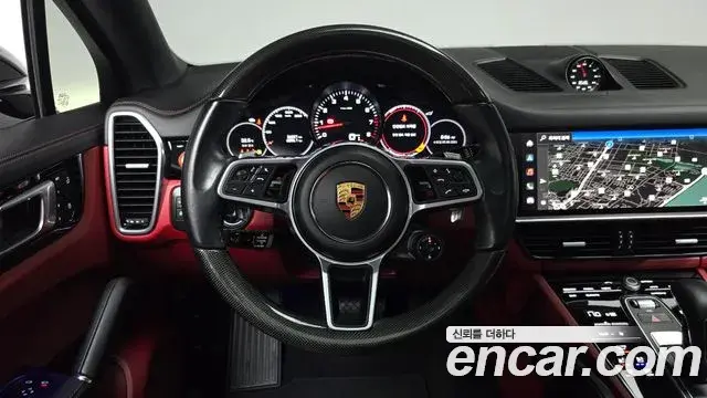 Porsche Cayenne 2022 — Photo 6/34