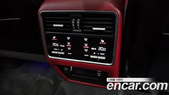 Porsche Cayenne 2022 — Photo 10/34